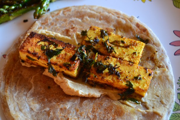 Easy, weeknight dinner - Paneer (cottage cheese) and roti (flatbread) rolls.